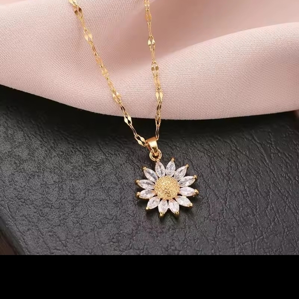 Stainless Steel  Flower Pendant Necklace